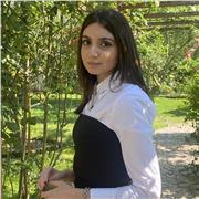 Ragazza diplomata al liceo linguistico con 100 e certificazione C1 impartisce lezioni di grammatica inglese per ragazzi